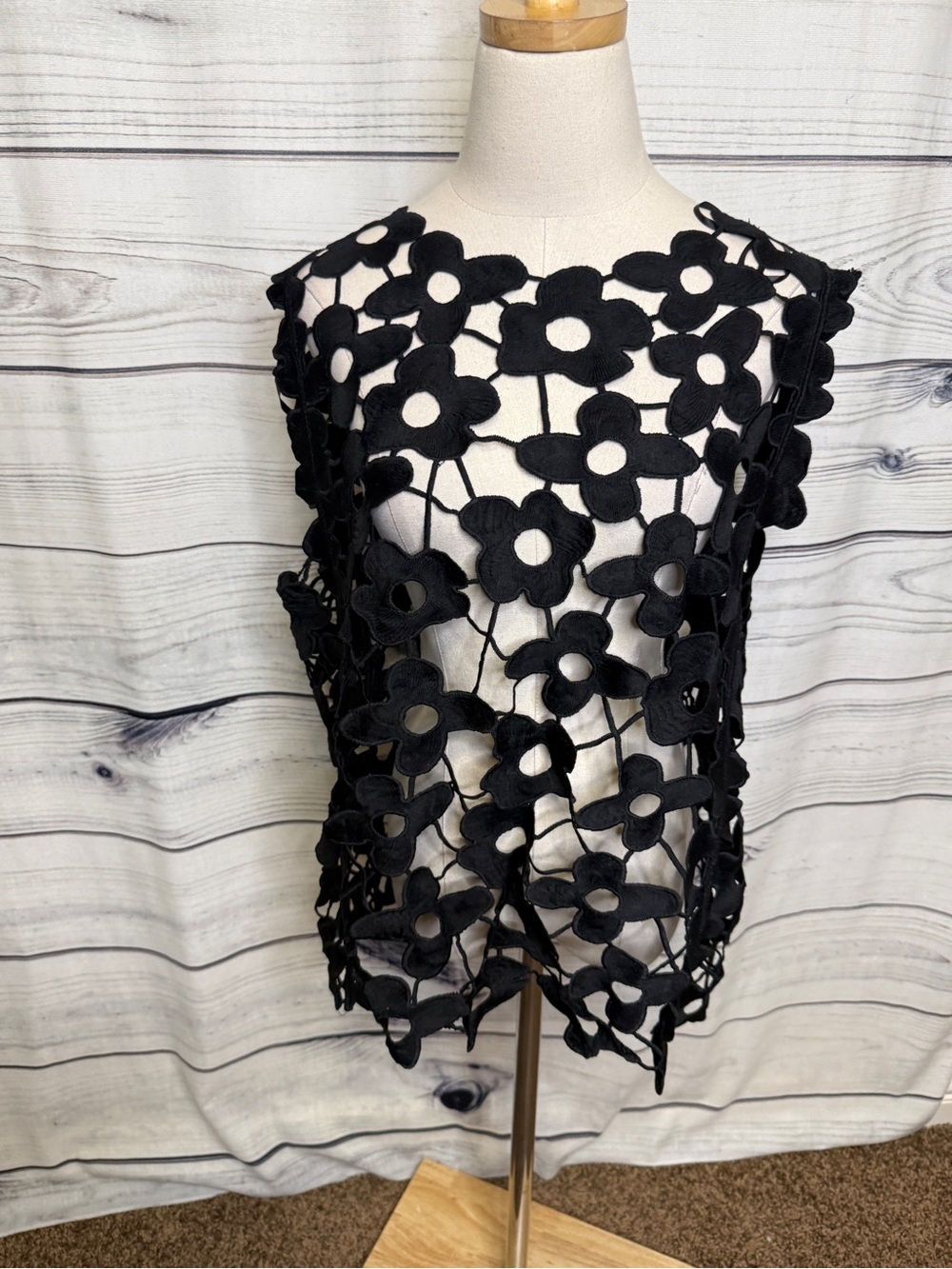 CHARLIE B Black Floral Crochet Overlay Tank